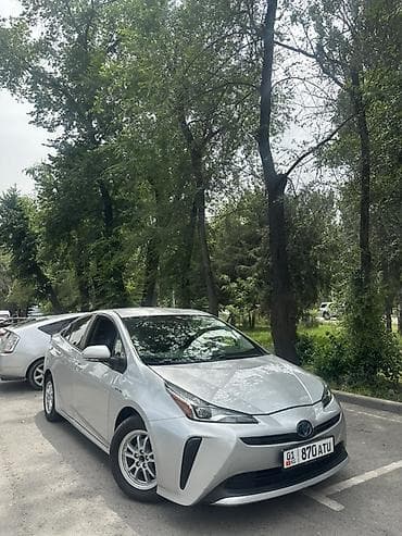 platz vitz: Toyota Prius: 2021 г., 1.8 л, Вариатор, Гибрид, Седан — 1