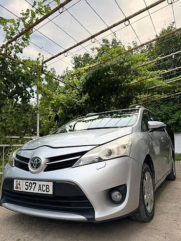 купить багажник бокс на крышу бу: Toyota Verso: 2013 г., 1.6 л, Механика, Бензин, Универсал — 1