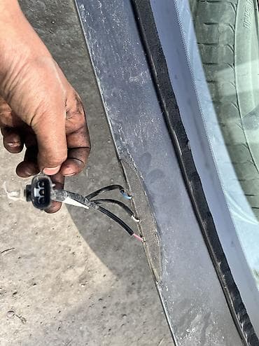 ремонт брелка сигнализации: Стекло Лобовое Lexus, 2017 г., Б/у, Оригинал — 3