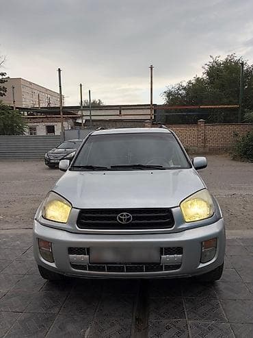Toyota RAV4: 2002 г., 2 л, Автомат, Бензин, Кроссовер — 1