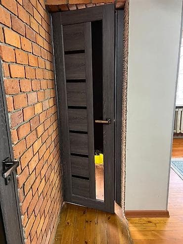 нужен плотник: Услуги плотника: Установка; окон дверей карнизы, плинтуса, вырезка — 5