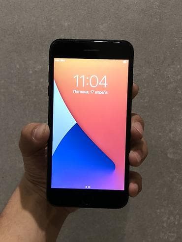 ipad 2: IPhone 7 Plus, Б/у, 32 ГБ, Jet Black, Защитное стекло, 70 % — 1