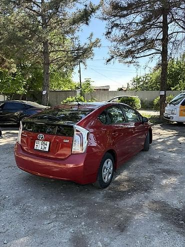 Toyota Prius: 2012 г., 1.8 л, Вариатор, Гибрид, Хэтчбэк — 4