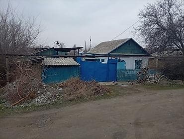 дома с большим участком: Продаётся жилой дом с прилегающими постройками. Описание: - — 1