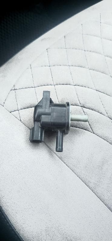 Клапан двигателя Lexus — 1