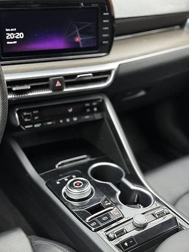 Kia K5: 2023 г., Седан — 8