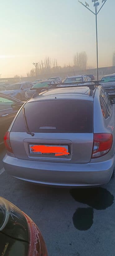 меняю на дом: Kia Rio: 2004 г., Механика, Бензиновая, Седан — 2