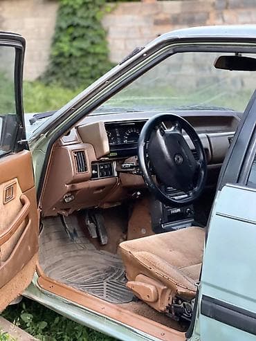 mazda 626 2 2: Mazda 626: 1985 г., 2 л, Механика, Бензин, Седан — 2