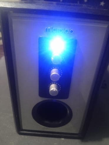 4 pin: Акустическая система Microlab M-109 (мультимедийная) И МИКРОЛАБ М-520 — 9