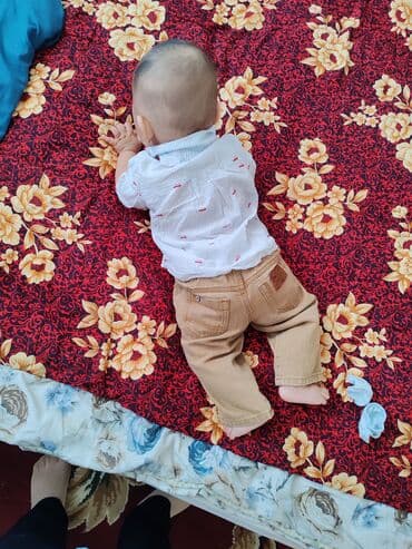 Джинсы и брюки, цвет - Бежевый