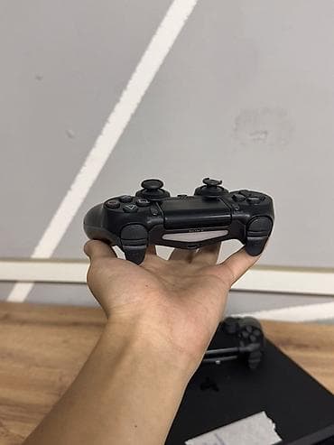 Техника и электроника: PlayStation 4 Slim + 2 геймпада DualShock 4 Комплект: - Консоль Sony — 5