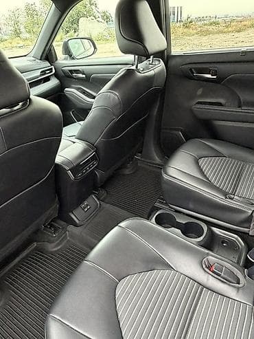 разбитые авто: Toyota Highlander: 2023 г., 2.4 л, Автомат, Бензин, Кроссовер — 8