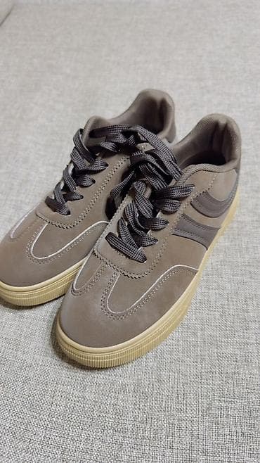 Ботинки: Кеды повседневные, унисекс. Новые, не подошёл размер. На размер стопы — 1