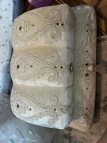 шкатулк: Декоративная шкатулка-сундук для хранения - Материал: мягкий бархат — 1