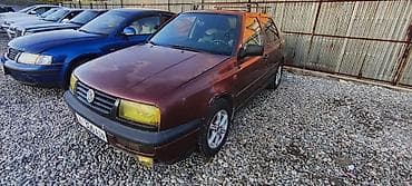 bcd com kg: Volkswagen Vento: 1993 г., Седан — 4