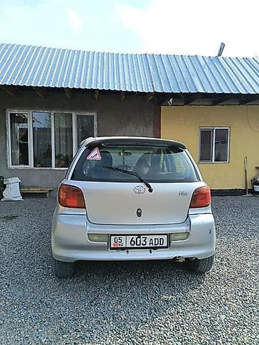 sm x: Toyota Vitz: 2004 г., 1.3 л, Автомат, Бензин, Хэтчбэк — 4