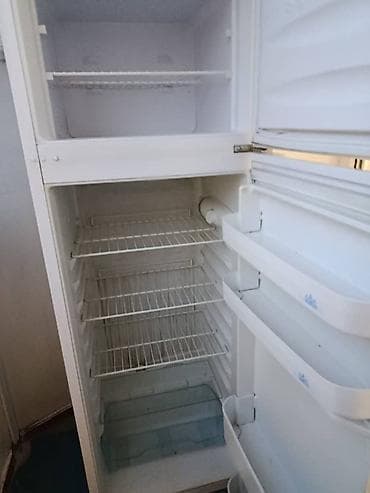 Техника и электроника: Холодильник Beko, Б/у, Двухкамерный — 5