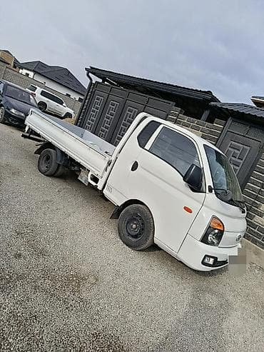 Hyundai Porter: 2017 г., 2.5 л, Автомат, Дизель, Пикап