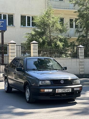nardo grey: Volkswagen Vento: 1992 г., 1.8 л, Седан — 2