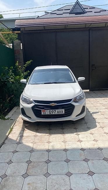 toyota echo: Chevrolet Onix: 2020 г., Автомат, Бензин, Седан — 3