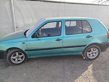 Volkswagen Golf: 1992 г., 1.8 л, Механика, Бензин, Хэтчбэк
