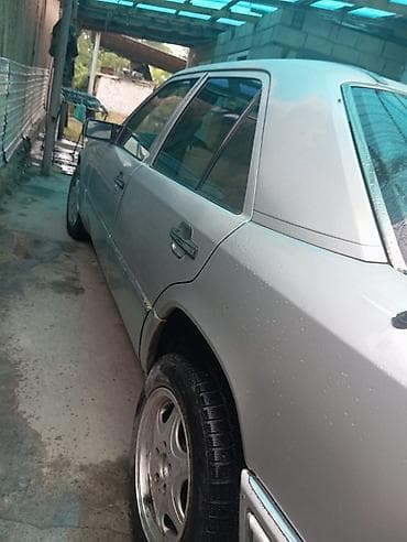 mers e124: Mercedes-Benz W124: 1993 г., 2.2 л, Автомат, Бензин, Седан — 5