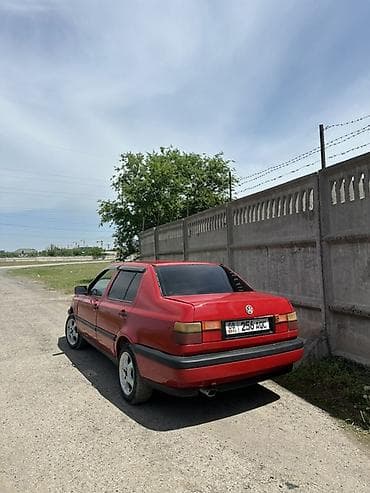 ex5 weltmeister: Volkswagen Vento: 1992 г., 1.8 л, Механика, Бензин, Седан — 2