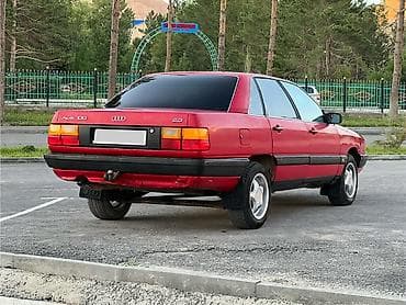 бюджетные авто: Audi 100: 1987 г., 2.3 л, Механика, Бензин, Седан — 5