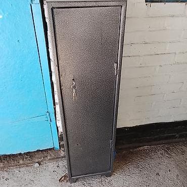 советский шкаф для посуды: Металлический сейф-шкаф для хранения оружия/инвентаря + комплект — 1