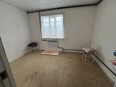 скупка домов: Продается большой 2х этажный дом .В городе Каракол участок 5сотых дом — 9