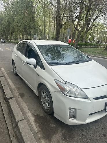 e star: Toyota Prius: 2010 г., 1.8 л, Гибрид, Лифтбек — 3