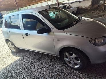 byd plus: Mazda Demio: 2003 г., 1.5 л, Автомат, Бензин, Хэтчбэк — 5