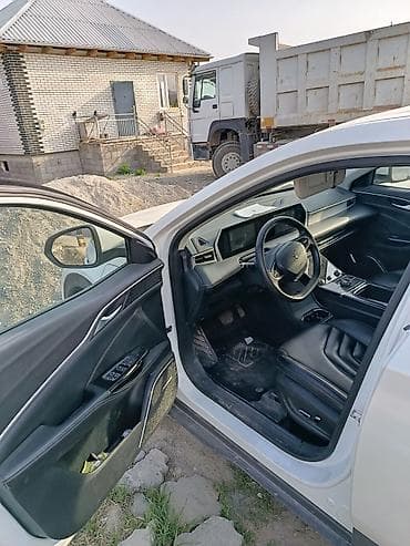 e class: JMEV : 2022 г., Автомат, Электромобиль, Кроссовер — 2