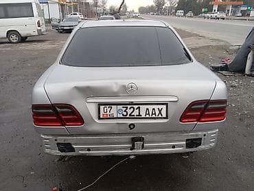 sprinter 4 4: Mercedes-Benz E-Class: 1995 г., Автомат, Газ, Седан — 2
