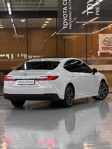 абуди 80: Toyota Camry: 2024 г., 2.5 л, Вариатор, Гибрид, Седан — 4
