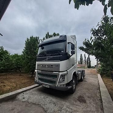 2019: Тягач, Volvo, 2019 г., Без прицепа — 1