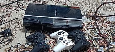 PlayStation 3 (толстая версия, FAT) с комплектом геймпадов