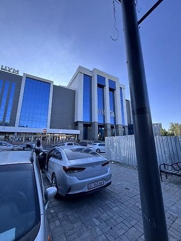 аренда помещений гум: Сдаю в аренду коммерческого помещение напротив ЦУМа. 100 м2. цокольное — 2