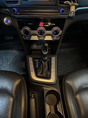 hundai: Hyundai Avante: 2018 г., 1.6 л, Автомат, Бензин, Седан — 10