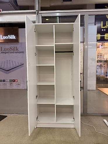 Двухдверный шкаф для одежды, белый - Компоновка: левая секция с