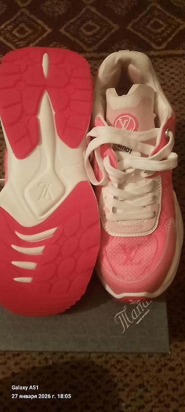 luis vitton: Кроссовки, 38, Louis Vuitton, Новый, цвет - Розовый — 6