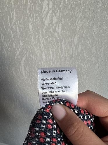 red centr: Жакет FRANK WALDER из твидовой фактурной ткани. В отличном состоянии — 6