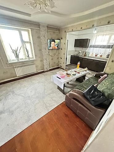 продаю дом в новопакровке: 🔥Срочно продается дом🔥 🏡Район: Ак Босого ✅ Дом 180м2 ✅Участок:6 соток — 9