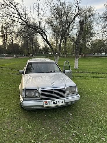 Mercedes-Benz W124: 1993 г., Ручные, Бензин, Седан