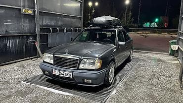 Mercedes-Benz E-Class: 1994 г., 2.2 л, Механика, Бензин, Седан
