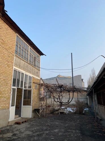 дома в таласе: 200 кв. м, 7 бөлмө, Жылытылган, Унаа токтотуучу жай, Забор, тосулган — 4