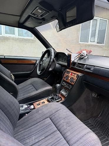 mers bar: Mercedes-Benz W124: 1992 г., 2.2 л, Универсал — 5