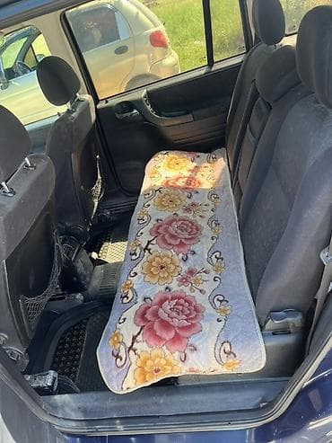 Opel Zafira: 2002 г., 2 л, Кол менен иштөөчү, Дизель, Вэн/Минивэн — 6