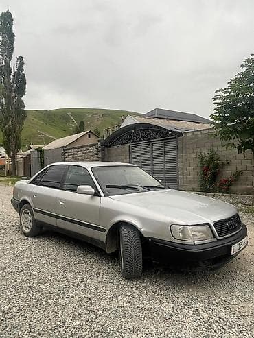 решетка радиатора 211: Audi 100: 1993 г., 2.6 л, Бензин, Седан — 2