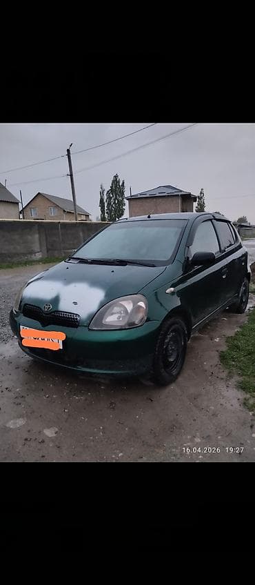 rav4 2023: Toyota Yaris: 2000 г., 1.3 л, Механика, Бензин, Хэтчбэк — 2
